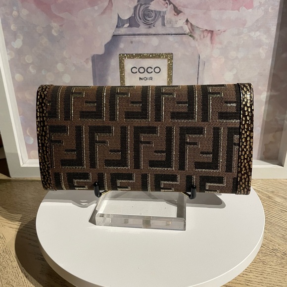 Fendi Zucca Brown with Gold Monogram bifold wallet. - Picture 10 of 14